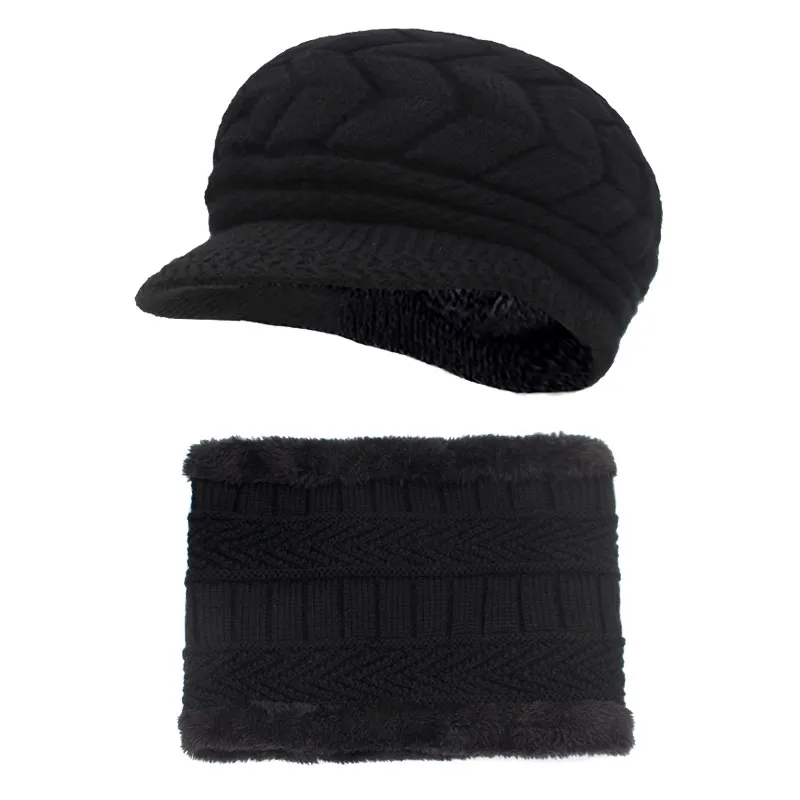 Casquette d’hiver femme tricotée noire et son tour de cou – Image 4