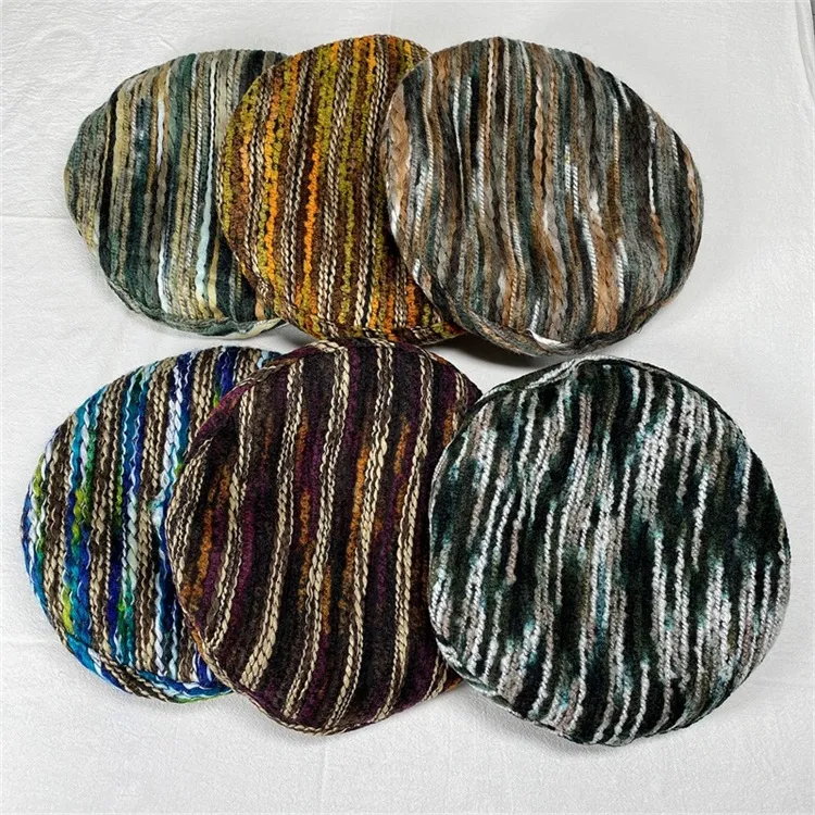 Béret de créateur tricoté – Image 4