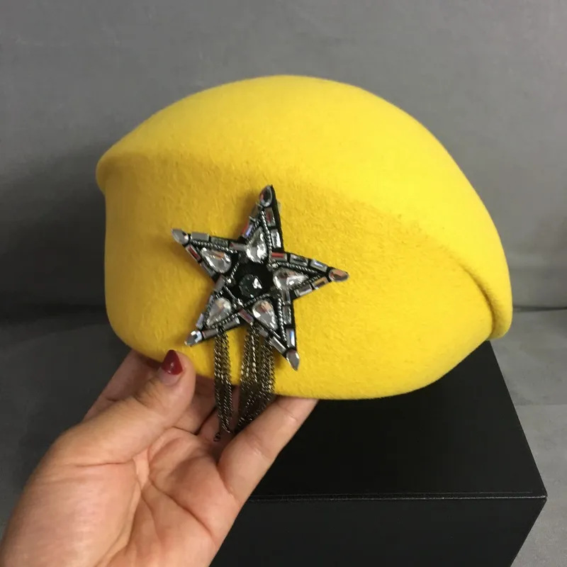 Béret citron en feutre de laine à étoile