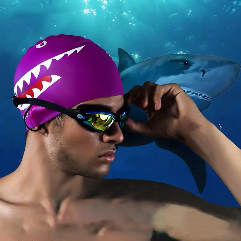 Bonnet de natation homme imprimé requin – Image 3