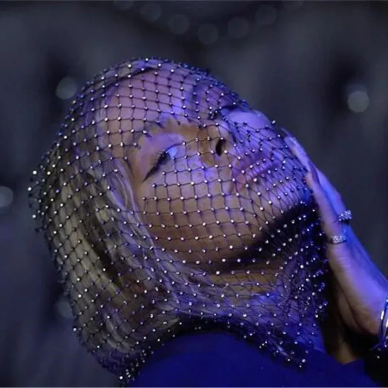 Cagoule sexy en résille à strass brillant – Image 4