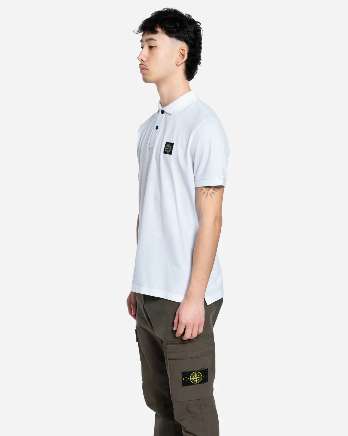 Polo à Écusson Blanc – Image 3