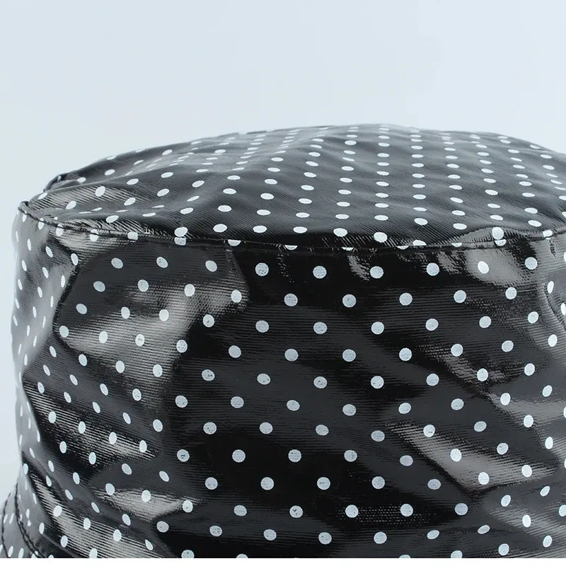 Chapeau de Pluie Femme Réversible en Simili Cuir – Image 2